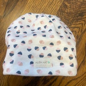 Hush hat with acorn pattern size 6 months